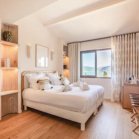 Tinah 4* Сен-Тропе