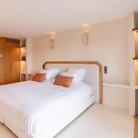 Tinah Hotel